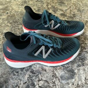Men’s New Balance EUC Fresh Foam 860S11 Running Sneakers Size 11